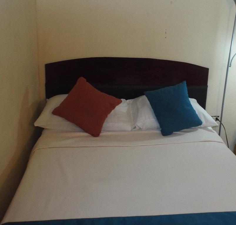 Tropical Court Inn New Kingston Zimmer foto